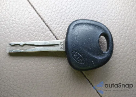 2011 Kia Sorento Lx z USA, uszkodzony, nr VIN 5XYKTCA1XBG016132